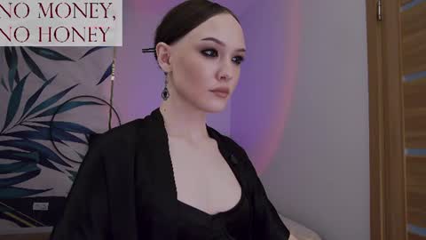 Snapshot of sirenaswhisper chatting on July 7, 2026, 6:47 am Goddess Sirena online show from July 7, 2026, 6:47 am