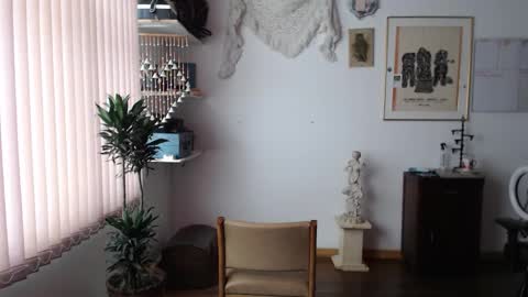 siriss_boyrag online show from October 18, 2025, 2:18 pm