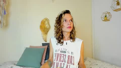 Sirphi Grant online show from October 19, 2025, 1:56 pm