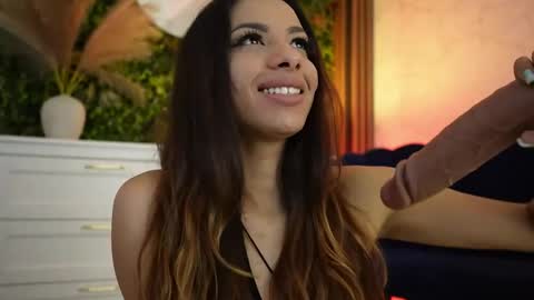 Snapshot of sisi_von_dee chatting on May 31, 2026, 7:59 pm Dee online show from May 31, 2026, 7:59 pm