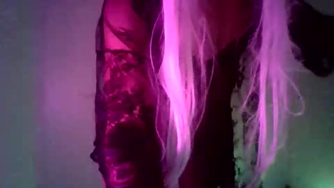 Mica online show from April 18, 2026, 11:27 pm