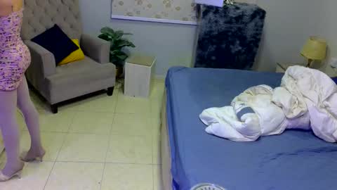 D i f a  Ana Arbeh shemale online show from February 26, 2026, 3:49 am