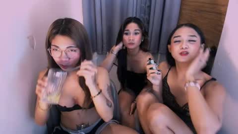 sissycumdumpster_goldey online show from April 25, 2026, 8:17 am