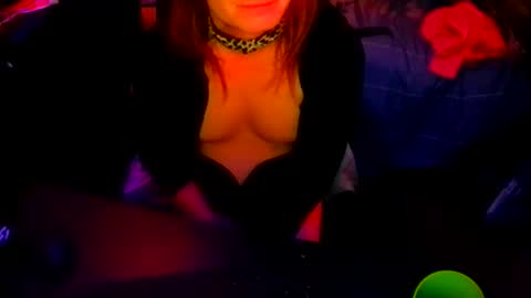 red online show from September 29, 2025, 10:09 am