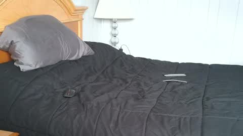 Chris online show from April 4, 2026, 6:27 pm