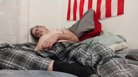 Snapshot of six_will_do chatting on December 16, 2024, 5:17 am Jimmy B online show from December 16, 2024, 5:17 am