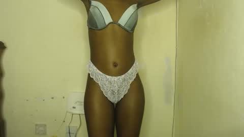 sizzly_ass online show from April 5, 2026, 11:51 am