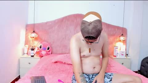 Snapshot of skarletruiz chatting on November 17, 2025, 3:51 pm skarletruiz online show from November 17, 2025, 3:51 pm