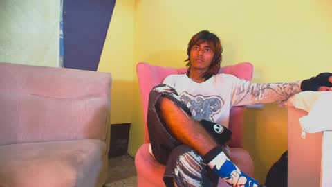 skate_hot online show from May 19, 2026, 11:49 am