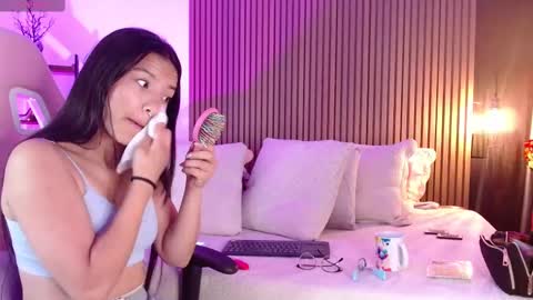 Skay  online show from November 1, 2025, 3:03 pm