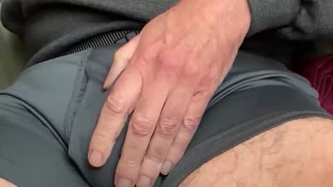 Snapshot of skeet46 chatting on November 26, 2025, 2:51 pm skeet46 online show from November 26, 2025, 2:51 pm