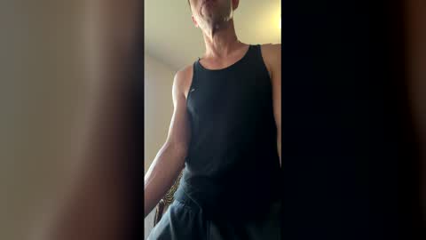 Snapshot of skeettlez chatting on May 10, 2026, 2:22 pm Skeetz420 online show from May 10, 2026, 2:22 pm