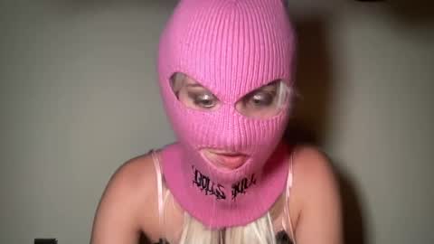 Snapshot of skibunni69xo chatting on September 18, 2025, 1:18 am skibunni69xo online show from September 18, 2025, 1:18 am