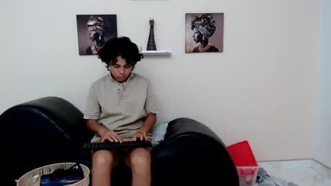 Snapshot of skinny18sexy chatting on April 7, 2026, 2:01 am skinny online show from April 7, 2026, 2:01 am