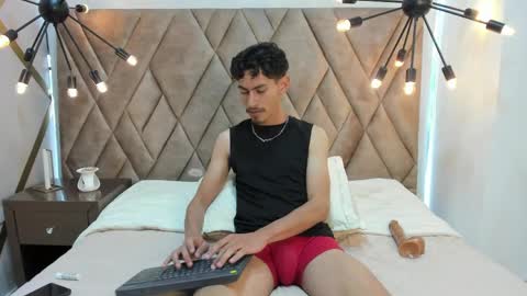 skinny jean  online show from April 15, 2026, 9:04 pm