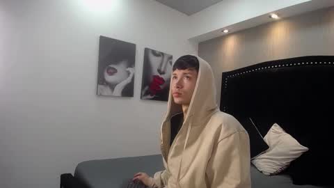 Snapshot of skinny_office chatting on February 4, 2026, 1:06 pm David online show from February 4, 2026, 1:06 pm