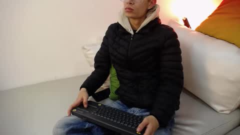 Snapshot of skinny_office chatting on February 11, 2026, 12:54 pm David online show from February 11, 2026, 12:54 pm