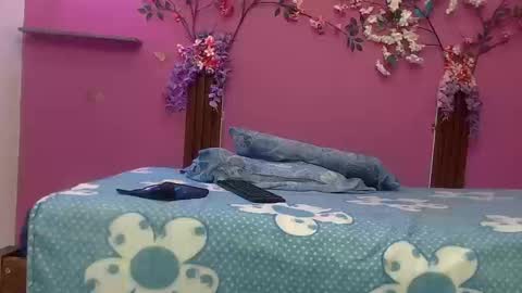 Snapshot of skinnybarbie022 chatting on September 19, 2025, 12:45 am barbi online show from September 19, 2025, 12:45 am