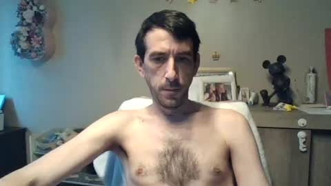 Snapshot of skinnybigcock2 chatting on June 14, 2026, 4:36 am SkinnyBigCock2 online show from June 14, 2026, 4:36 am
