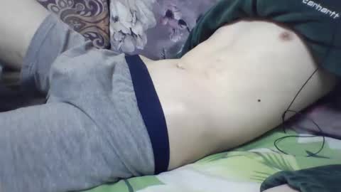 Snapshot of skinnycuteman chatting on January 4, 2025, 12:27 am skinnycuteb0y online show from January 4, 2025, 12:27 am