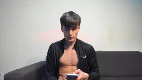 Snapshot of skinnyguywithbigd chatting on January 6, 2025, 5:38 pm skinnyguywithbigd online show from January 6, 2025, 5:38 pm