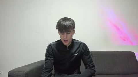 Snapshot of skinnyguywithbigd chatting on January 7, 2025, 8:10 pm skinnyguywithbigd online show from January 7, 2025, 8:10 pm