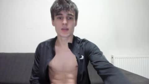 Snapshot of skinnyguywithbigd chatting on March 2, 2025, 5:14 pm skinnyguywithbigd online show from March 2, 2025, 5:14 pm