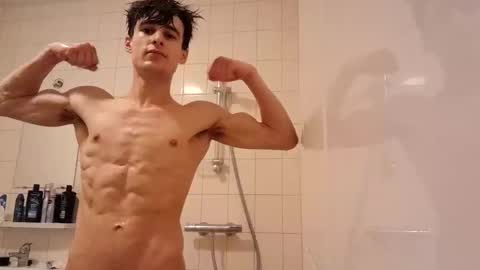 Snapshot of skinnyguywithbigd chatting on October 18, 2025, 1:23 pm skinnyguywithbigd online show from October 18, 2025, 1:23 pm