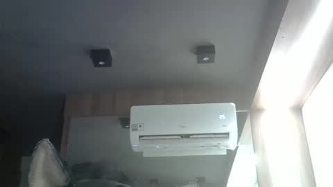 skinnykittencam online show from February 17, 2026, 4:35 pm