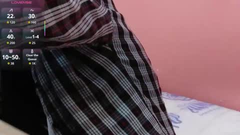 Karla  online show from October 30, 2025, 3:08 am