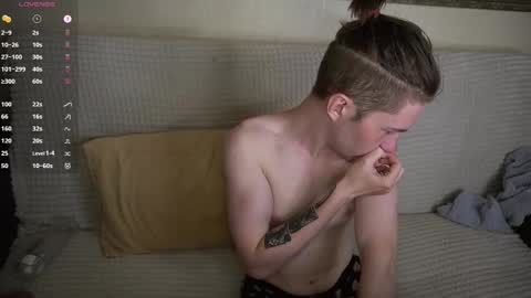Snapshot of skip_london chatting on October 19, 2025, 5:46 pm Andrew online show from October 19, 2025, 5:46 pm