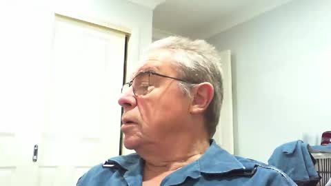 Snapshot of skipper1970 chatting on April 22, 2026, 9:44 am Skipper1970 online show from April 22, 2026, 9:44 am