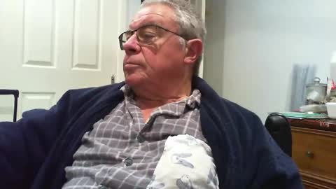 Snapshot of skipper1970 chatting on July 31, 2026, 9:19 am Skipper1970 online show from July 31, 2026, 9:19 am
