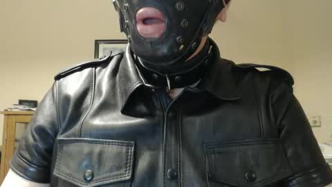 sklave_ol online show from December 14, 2025, 7:47 am