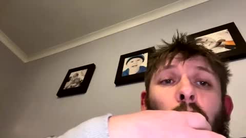 skuzzy25 online show from January 7, 2025, 12:03 am