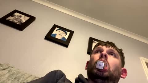 skuzzy25 online show from March 1, 2025, 4:37 am