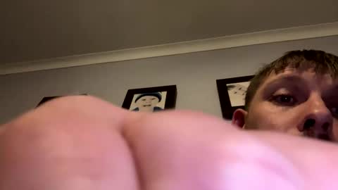 skuzzy25 online show from March 2, 2025, 5:12 am