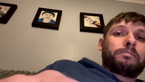 skuzzy25 online show from March 7, 2025, 2:57 am