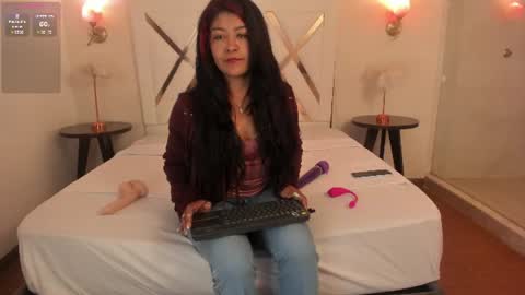 Snapshot of sky_collins_ chatting on June 29, 2026, 8:09 pm Sky online show from June 29, 2026, 8:09 pm