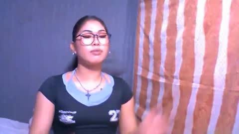 Snapshot of sky_fox_sweetxx chatting on October 31, 2025, 2:29 pm    online show from October 31, 2025, 2:29 pm