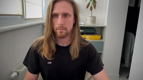 Snapshot of sky_guy25 chatting on November 29, 2025, 10:29 am sky_guy25 online show from November 29, 2025, 10:29 am