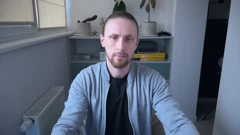 Snapshot of sky_guy25 chatting on December 2, 2025, 12:32 pm sky_guy25 online show from December 2, 2025, 12:32 pm