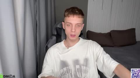 sky_hunter online show from November 3, 2025, 5:03 pm