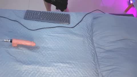 Snapshot of sky_johnson_ chatting on November 5, 2025, 7:14 pm sky_johnson_ online show from November 5, 2025, 7:14 pm