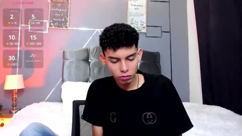 Daniel online show from November 9, 2025, 9:02 pm