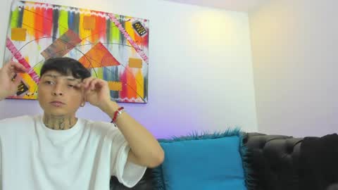 sky_n_zayn online show from April 18, 2026, 11:25 am
