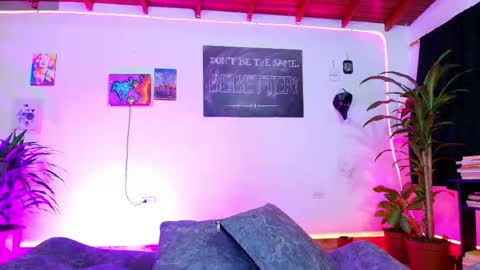 Snapshot of sky_nabi chatting on November 19, 2025, 5:02 pm Nabi online show from November 19, 2025, 5:02 pm