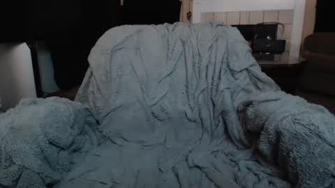 SKYLE   online show from December 17, 2024, 1:29 am