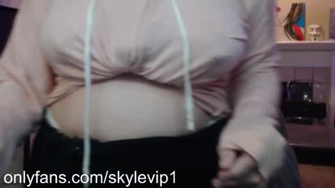 SKYLE   online show from January 18, 2026, 12:25 am