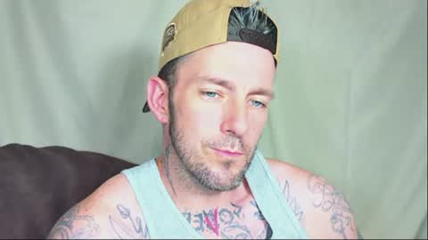 Snapshot of skylarrgrey chatting on June 26, 2026, 4:17 am SkylarGrey online show from June 26, 2026, 4:17 am